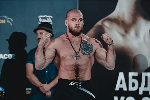 Резников: в среднем весе UFC Чимаеву будет сложнее, посмотрел бы его бой с Костой