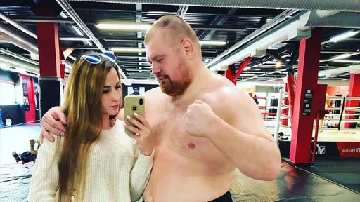 Жена Дацика рассказала о том, как вдохновляет мужа на победы