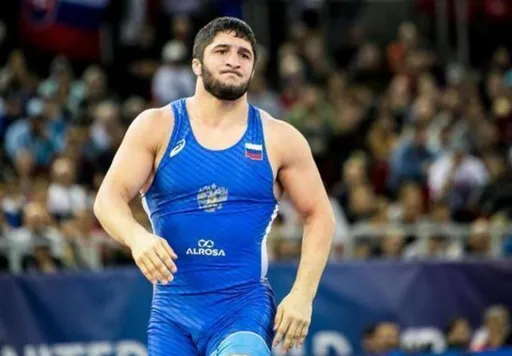 Олимпийскому чемпиону Садулаеву отказали во въезде в Румынию