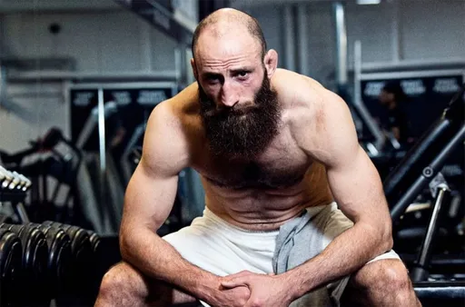 Грузин Кутателадзе проиграл бразильцу Фернандесу на UFC Fight Night 255