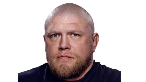 Максим Новоселов