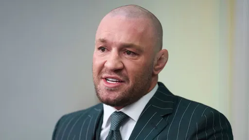 Макгрегор поздравил Чимаева с завоеванием титула чемпиона UFC
