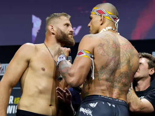 Перейра победил Блаховича раздельным решением судей на UFC 291