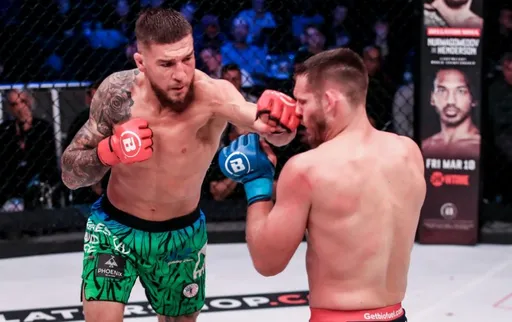 Чемпион Bellator Амосов готов провести бой с чемпионом UFC Эдвардсом