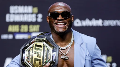 Усман проиграл три боя подряд в UFC