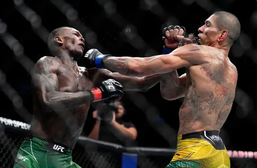 Адесанья объяснил, почему не смог добить Перейру на UFC 281
