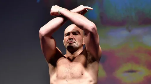 Тейшейра рассказал, как планирует победить Прохазку на UFC 275