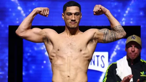 Фьюри попросил помощь в подготовке к бою с Усиком у обладателя титула IBF Опетайи