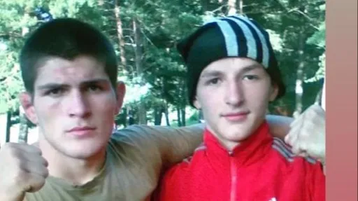Уланбеков показал фото с Хабибом 17-летней давности