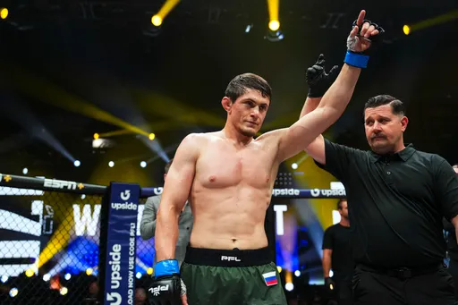Мусаев снялся с боя за титул PFL против Джина в Вашингтоне