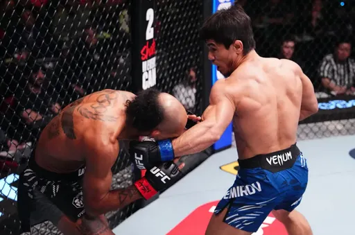 Темиров победил Джонсона на UFC Fight Night 253