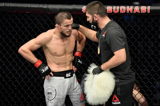 Хабиб провел спарринг с Умаром Нурмагомедовым за несколько часов до боя на UFC 324