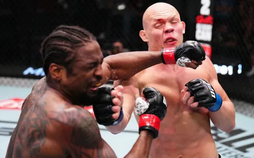 Узбекский боец Гуськов вошел в топ-15 полутяжелого дивизиона UFC