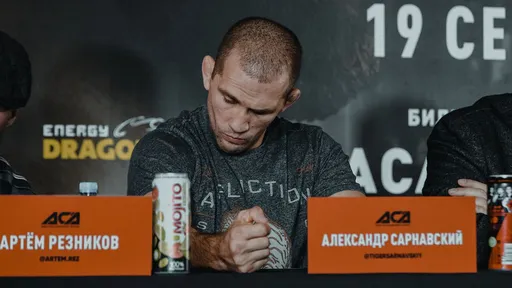 Сарнавский: замена Оливейры на Волкановски выглядит так, что в UFC заранее все было обговорено