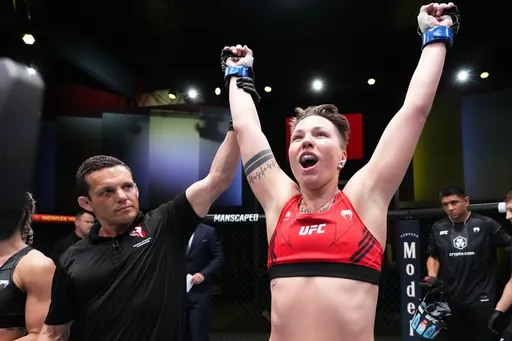 Россиянка Алексеева может перейти в кулачные бои после увольнения из UFC
