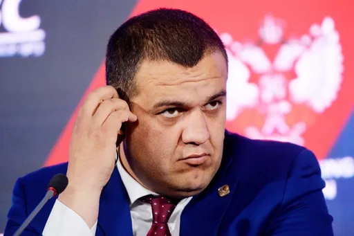 Емельяненко: в окружении Кремлева лизоблюды, неправильные и недостойные люди
