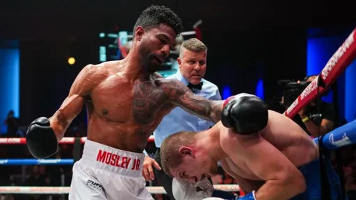 Моcли нокаутировал Богачука в шестом раунде на турнире Zuffa Boxing 6