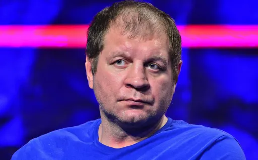 Бывший менеджер Емельяненко заявил, что Александр ушел в «романтический загул»