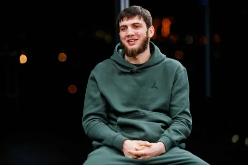Саламов и Кашинский проведут бой 10 октября на турнире «Ахмат-Ozon» в Грозном