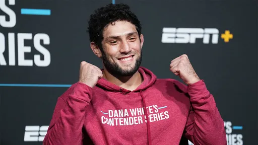 Алискеров: главный врач UFC снял меня с боя с Эрнандесом, я до последнего этого не хотел