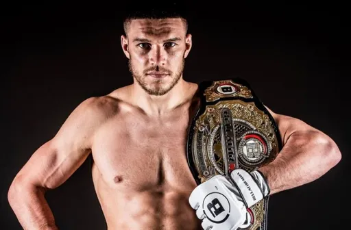 Немков продлил контракт с Bellator, новое обвинение против Макгрегора: самое главное за день в единоборствах