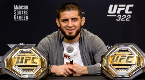 Махачев раскрыл, кого он считает лучшим бойцом UFC