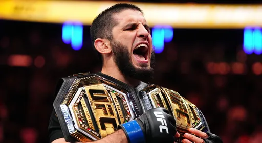 Чемпион UFC Махачев получил звание заслуженного мастера спорта России по самбо