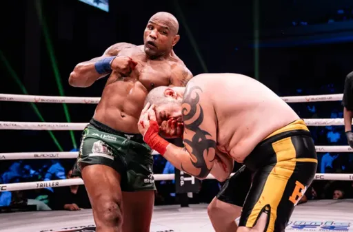 Бывший претендент на титул UFC Ромеро нокаутировал Дукаса на турнире BKFC 80