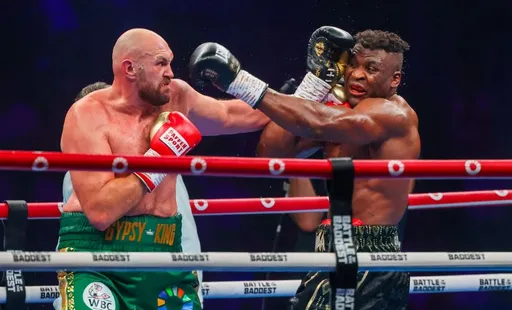 Уорд: решение включить Нганну в топ-10 рейтинга WBC – это политика