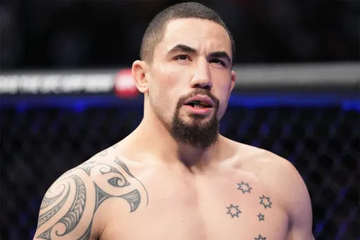 Уиттакер впервые высказался после поражения от дю Плесси на UFC 290