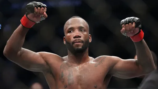 Титульный бой Эдвардса и Ковингтона состоится 17 декабря на турнире UFC 296