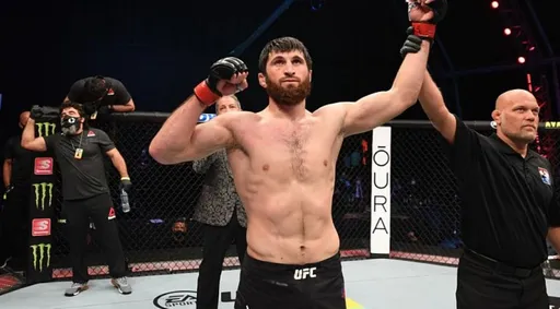 Анкалаев: завоюю титул чемпиона UFC в 2024 году