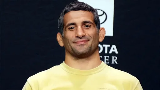 Дариуш назвал бойцов UFC, которые борются лучше Махачева