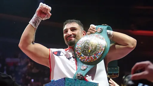 Временный чемпион WBC Кабайел вернется на ринг в мае в Германии