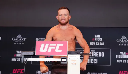 Деметриус Джонсон призвал не давать Петру Яну бой за титул UFC