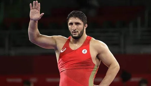 Садулаев не выступит на чемпионате Европы из-за отказа во въезде в Румынию