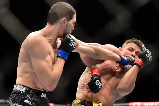Абусупиян Магомедов потерпел второе поражение подряд, проиграв Борральо на UFC Fight Night 231