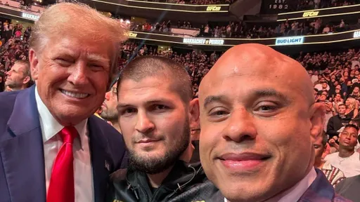 Менеджер Махачева: Трамп сказал Хабибу, что он его любимый боец всех времен