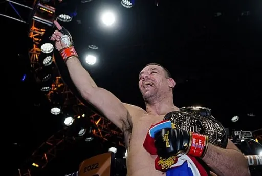 Чемпион PFL Анте Делия выбыл из боя с Йорганом де Кастро, его заменит Денис Гольцов