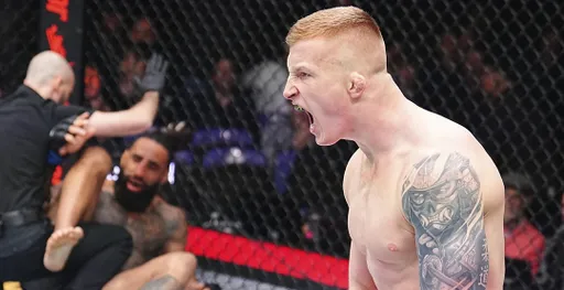Бараньевски нокаутировал Лэйна за 27 секунд на UFC London