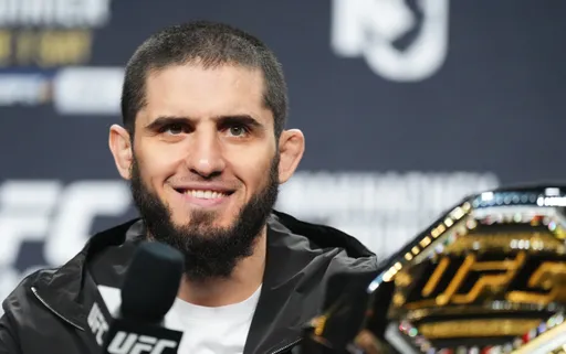 Сэндхаген включил Махачева в список самых умных бойцов UFC