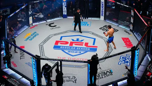 Глава PFL Мартин заявил, что лига отказывается от формата Гран-при