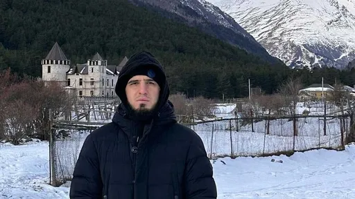 Махачев показал фото с Эльбруса: нужно запастись кислородом на пять раундов