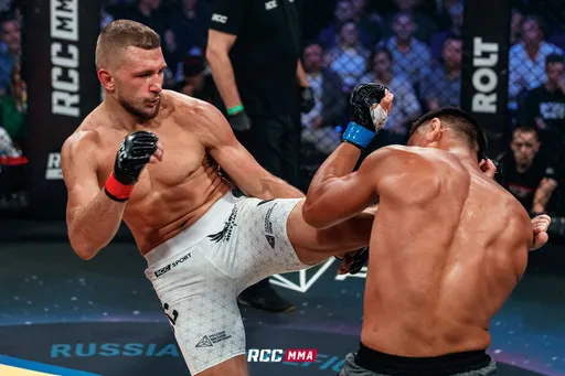Россияне Мусаев и Медведев подпишут контракты с UFC