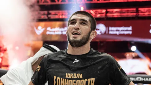Амру Магомедов – Анхель Альварес: где смотреть прямую трансляцию боя на турнире PFL New York