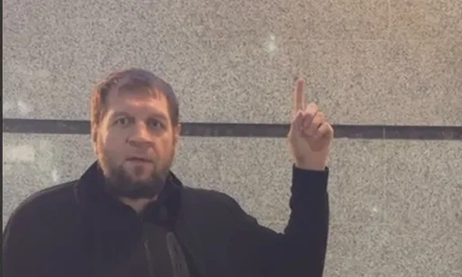 Александр Емельяненко опубликовал новое видео, упомянув Путина в поговорке