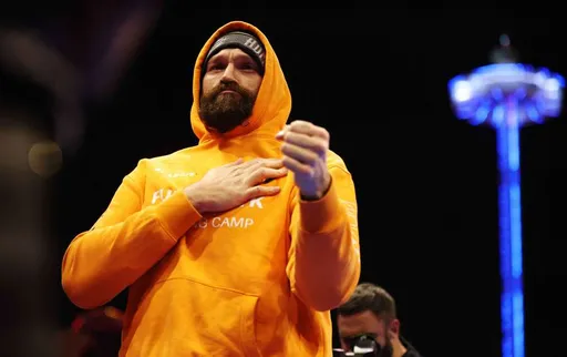 Фьюри оставил грозное послание Усику перед реваншем за титулы WBC, WBA и WBO