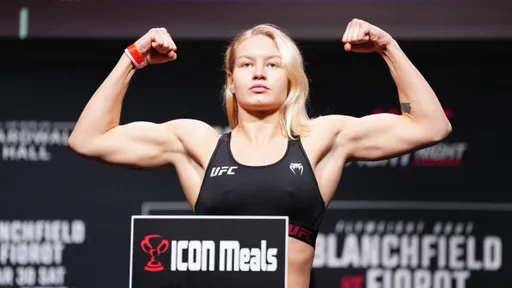 Гаджиев – об увольнении Дудаковой из UFC: я удивлен
