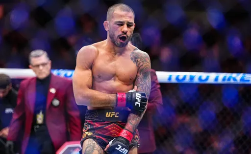 Бывший чемпион UFC Пантожа избежит операции на руке