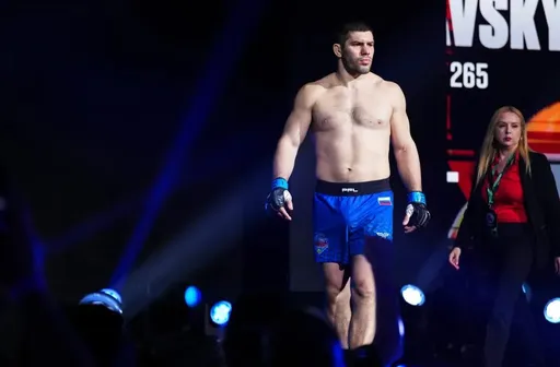 Молдавский поблагодарил Федора Емельяненко после победы на турнире PFL 1
